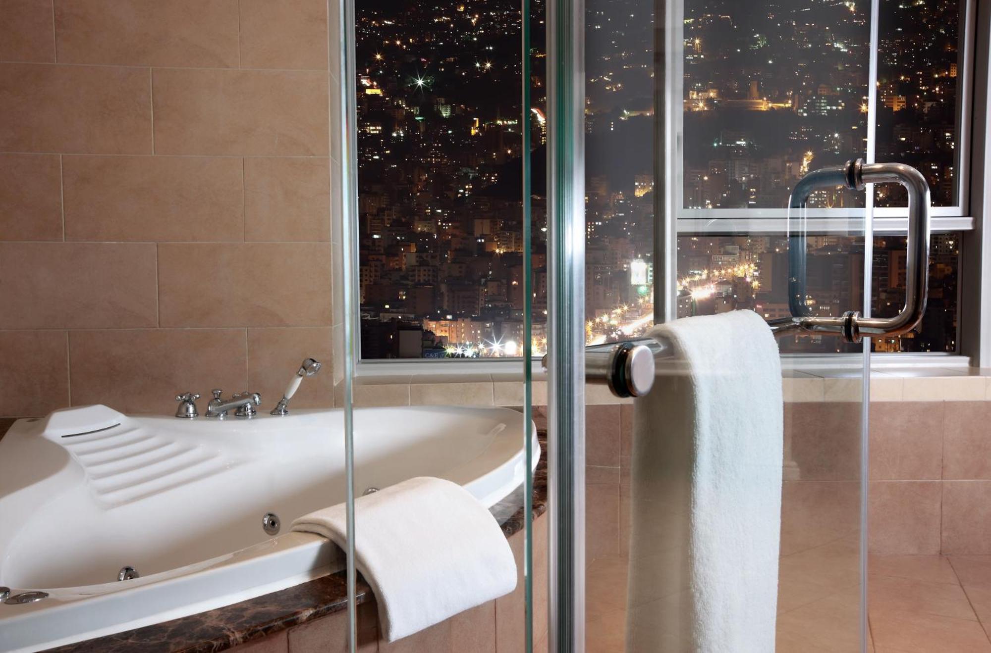 Al Habtoor Grand Beirut Hotel Ngoại thất bức ảnh